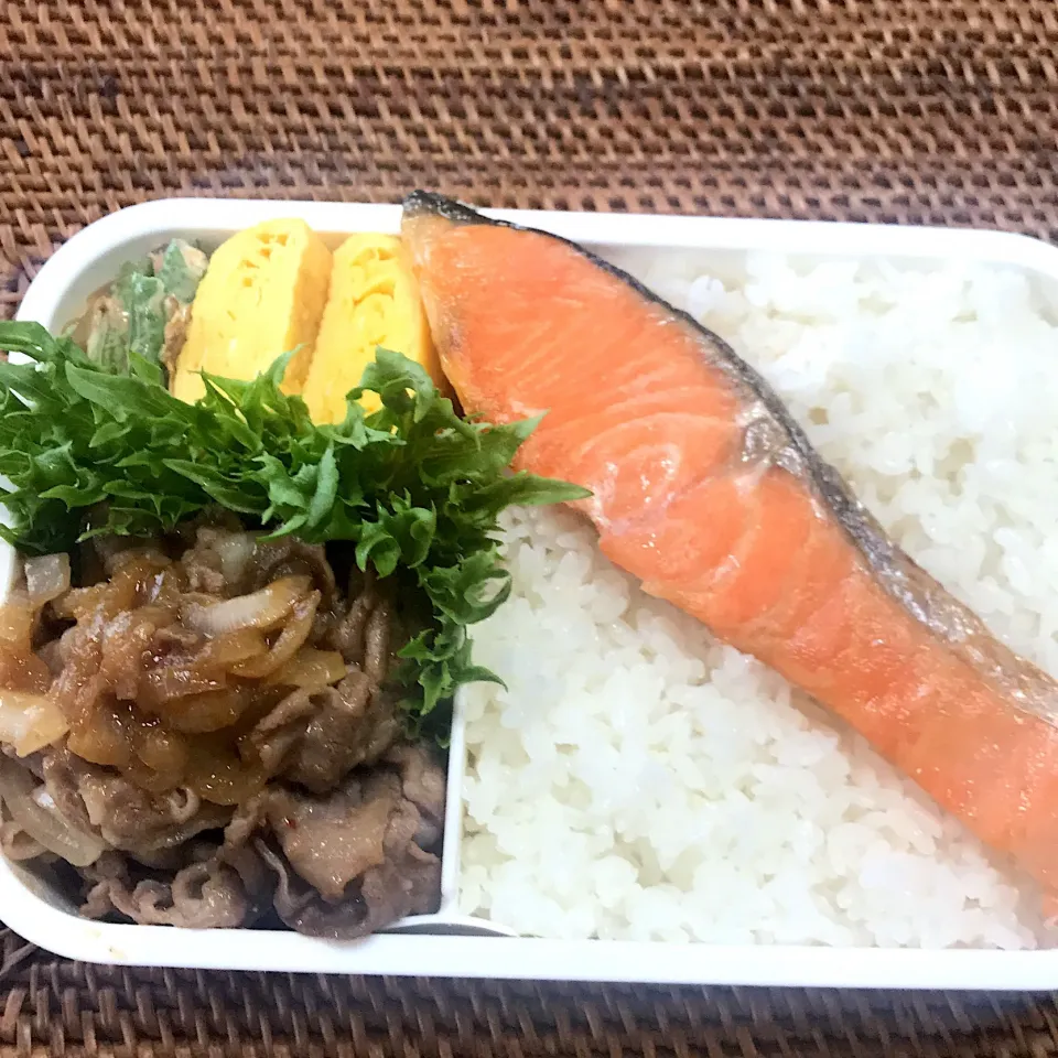 おじさん弁当🍱  ☆ Jun.22.2018 ☆

 #おじさん弁当|ニャン太郎さん