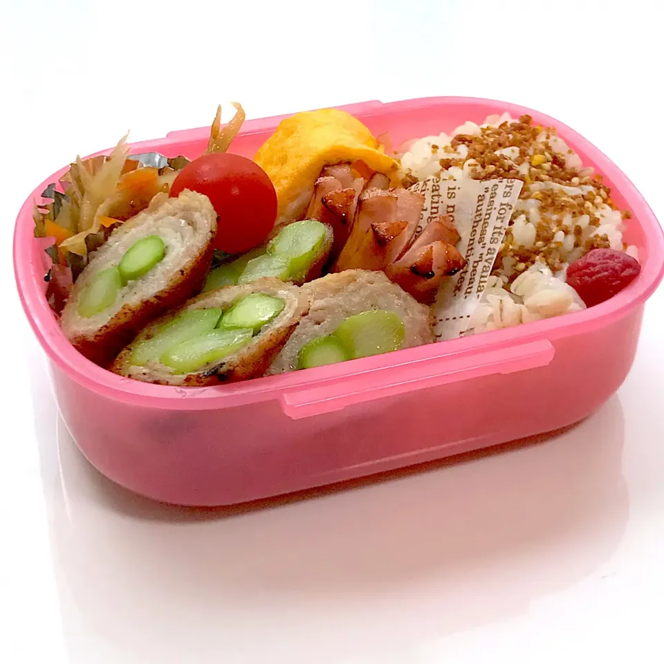 娘っちのお弁当(^^)
 #お弁当  #麦ご飯  #玉子焼き #アスパラ肉巻き|kakoさん