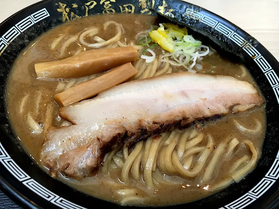 松戸富田製麺🍜濃厚中華そば|ゆうじ.さん