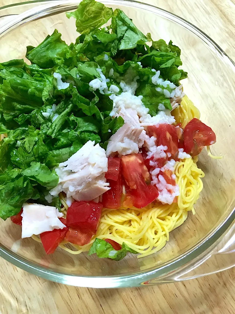 今日のお一人様テキトーお昼ご飯(´◡`๑)かぼちゃ麺でサラダ素麺|さくたえさん