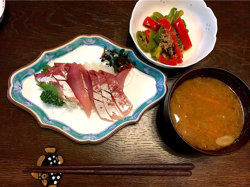 ヤズの刺身
ピーマンのじゃこ炒め
お味噌汁|カドラさん