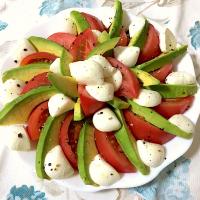 ♡アボカドでカプレーゼ♡