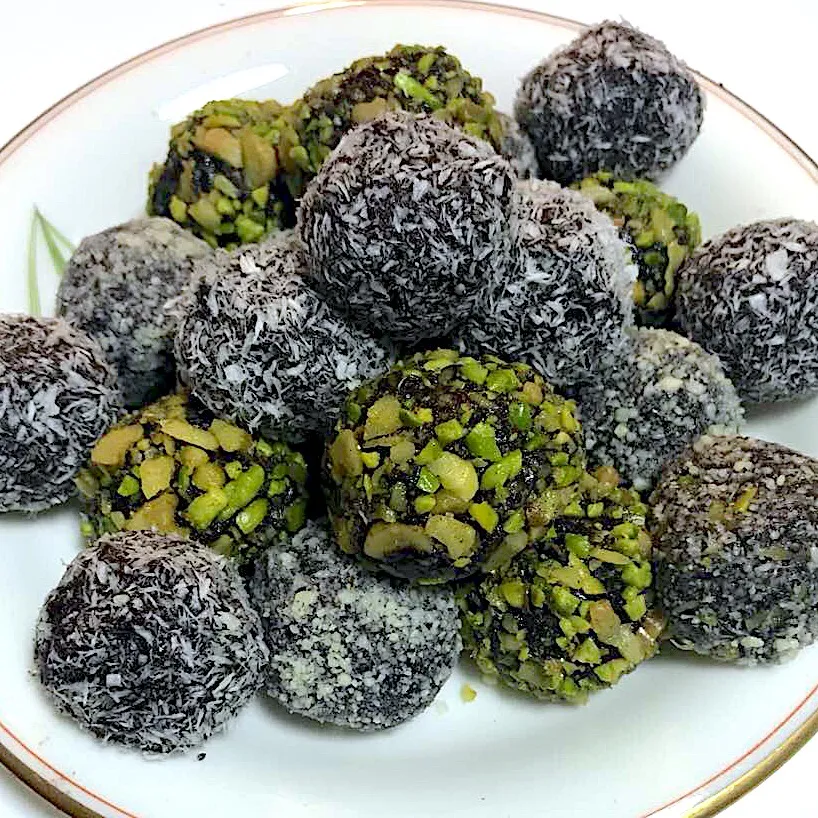 Walnut chocolate truffles|Annaさん