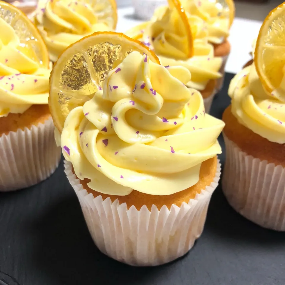 Vanilla cupcake with lemon buttercream|Annaさん