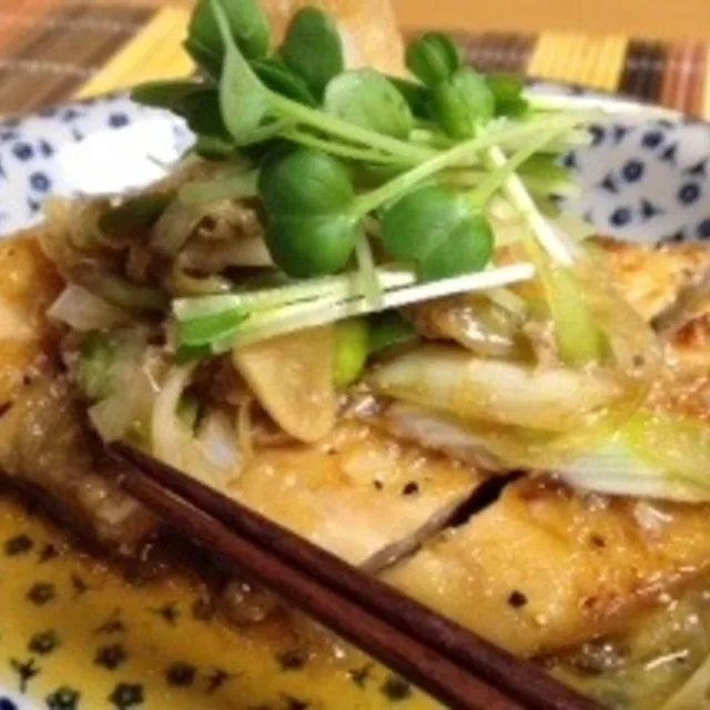 Snapdishの料理写真:sugerさんのまぐろステーキ～香味醤油ソース～ #レシピブログ #RecipeBlog|レシピブログさん