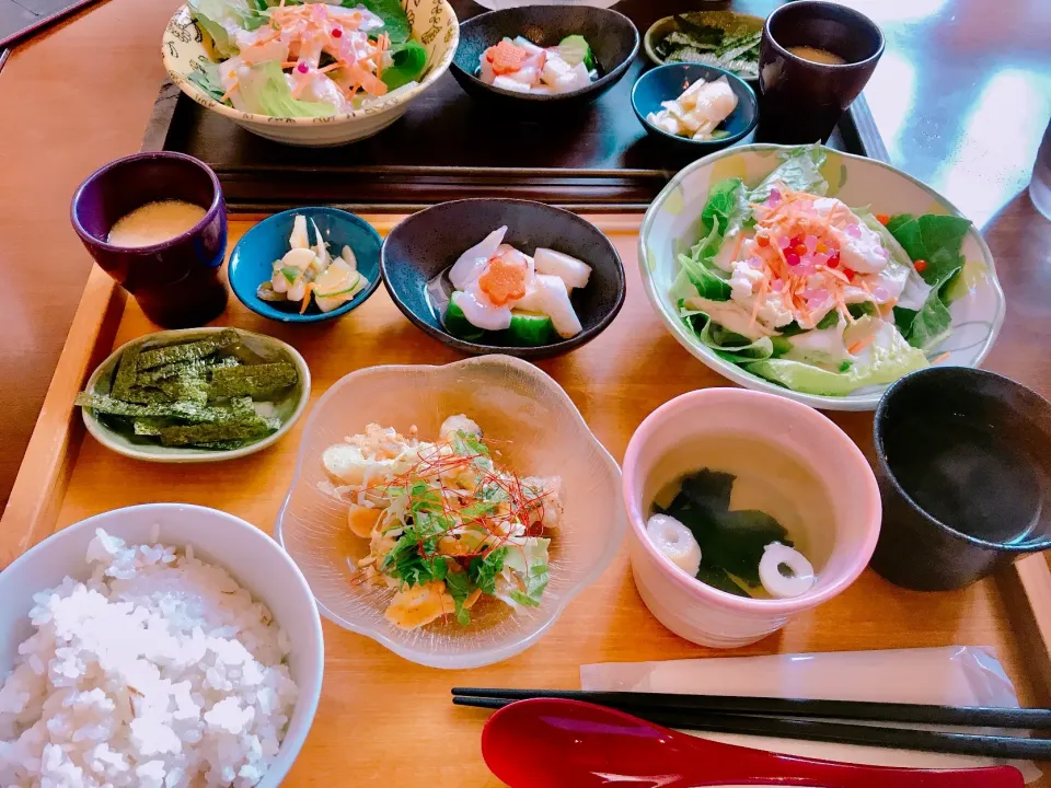 Snapdishの料理写真:鶏肉とロメインレタスのシーザーサラダ
タコと山芋ときゅうりの梅酢あえ
小いわしと野菜の天ぷら|ちゃみこさん