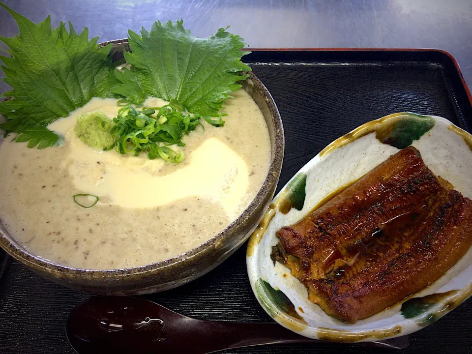 今日の賄い🎶本格自然薯の湯葉とろ丼&鰻🎶|ひーちゃんさん