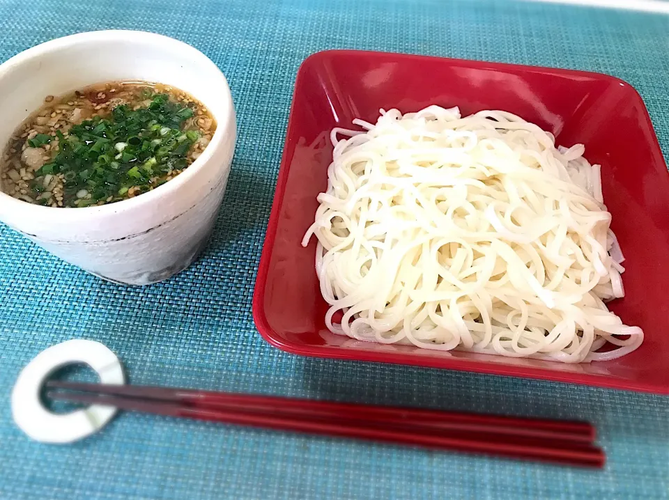 稲庭うどんをつけ麺にしました。|yukiさん