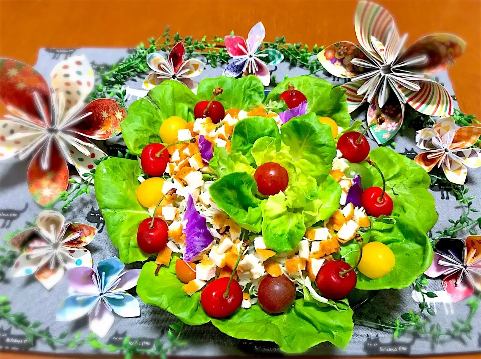 Snapdishの料理写真:佐藤錦とサラダ🥗のコラボ✨😋|バシュランさん