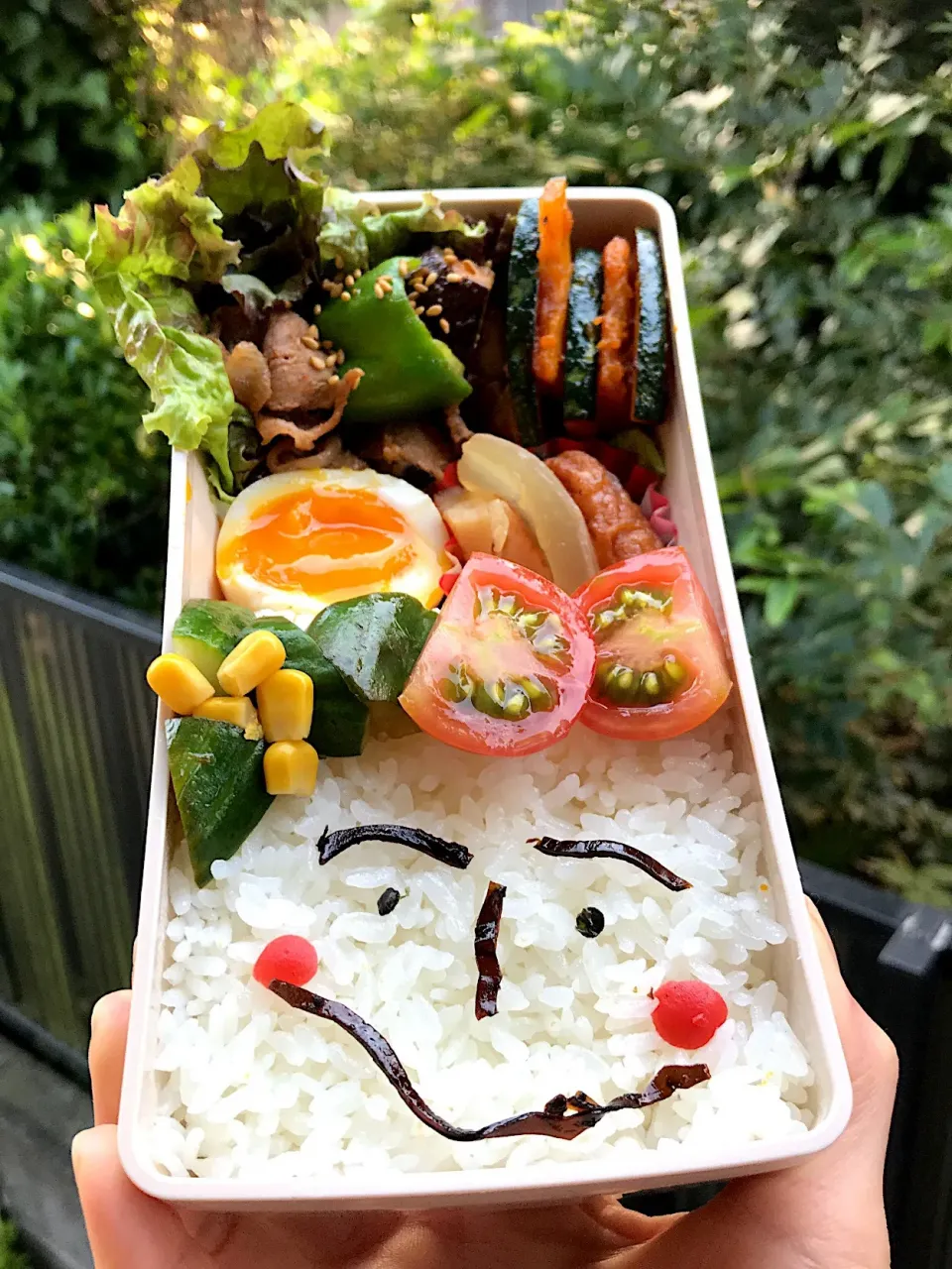 お弁当〜〜🍱
旦那の🍱|まんぞーさん