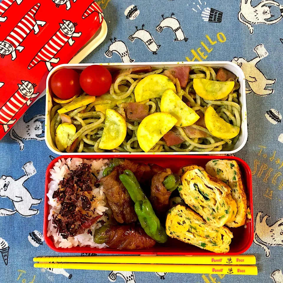 Snapdishの料理写真:今日のお仕事お弁当🍱
バジルスパゲティ
シシトウ肉巻き
ニラ卵焼き|RU.Farmさん