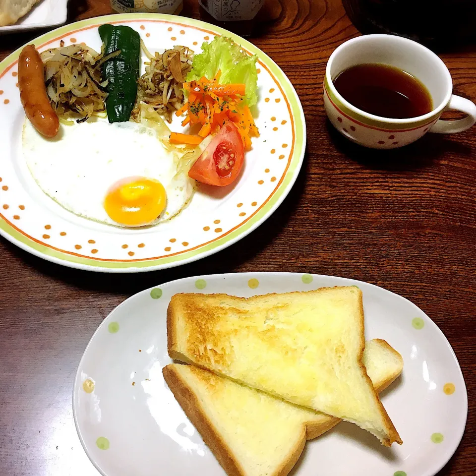 Snapdishの料理写真:とある日の朝ごはん🍳|めいこさん