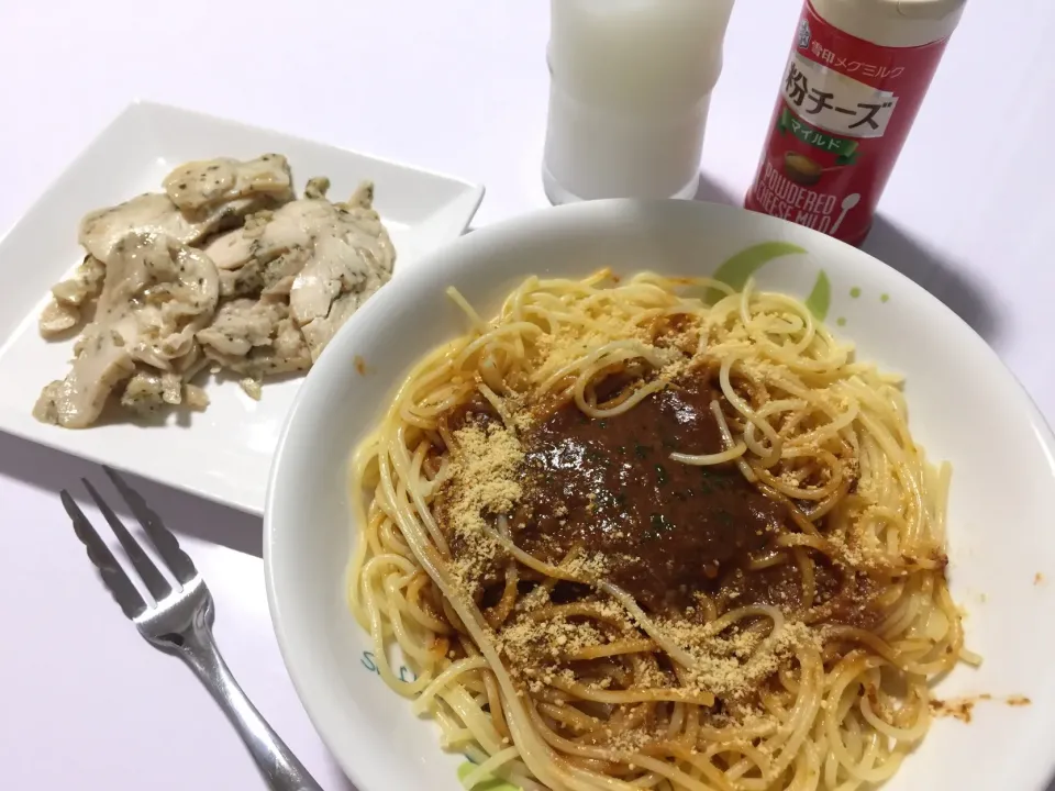 今宵は、香味野菜のミートソースとか🍝
#香味野菜のミートソースパスタ
#切り落としハーブチキン|Kojiさん