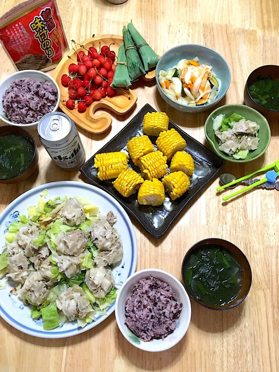 花シュウマイとコーン🌽や黒米ご飯やサクランボの華やか晩御飯((´艸｀*))|さくたえさん