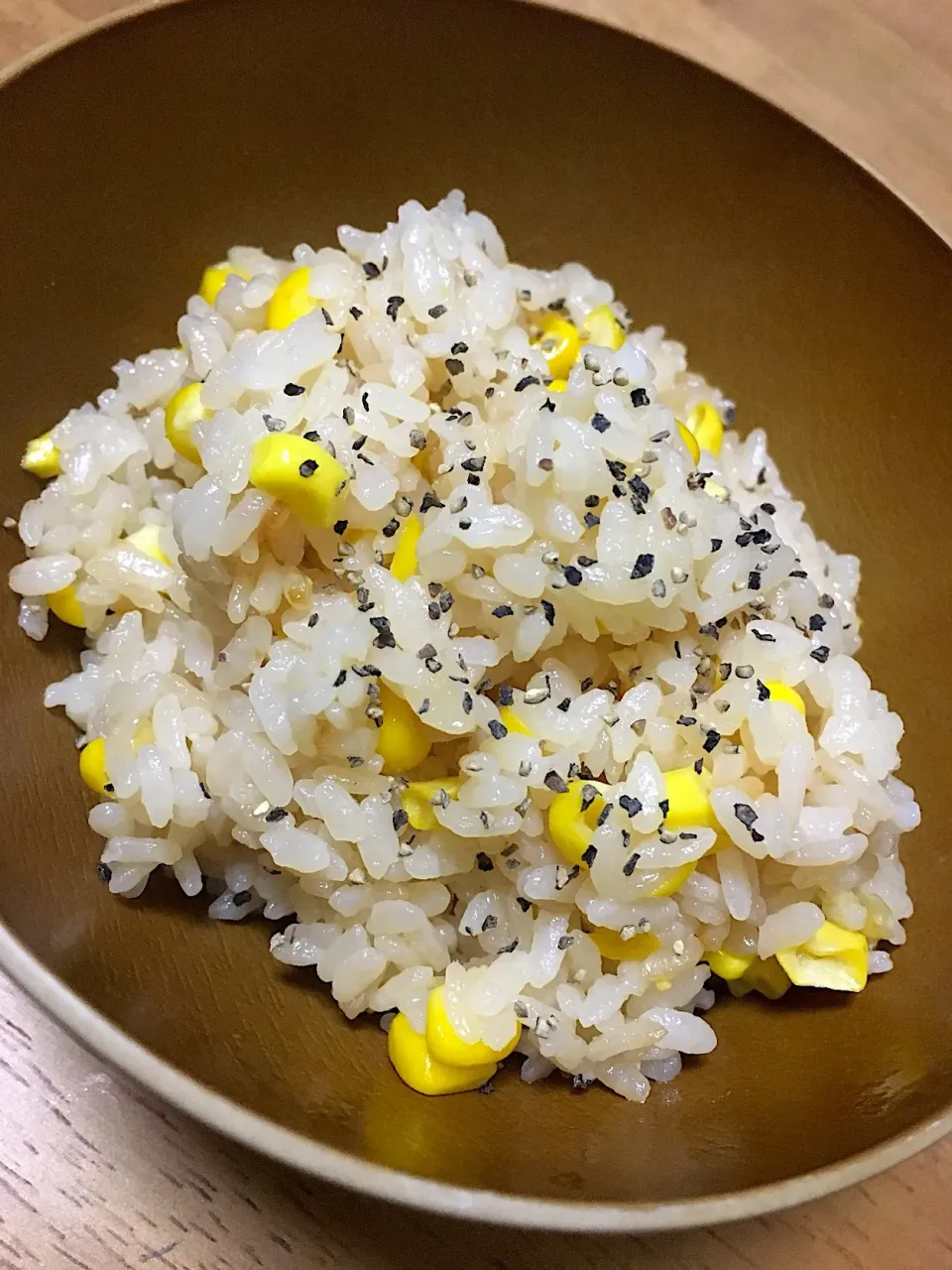 とうもろこしご飯バター醤油味🌽|しろこ🐾໊さん