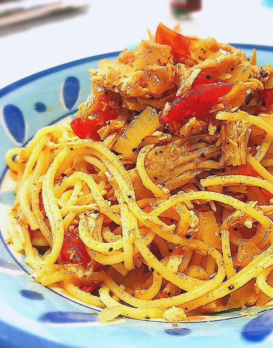 鶏むね肉とトマトのパスタ🍝 (๑˃̵ᴗ˂̵)و|bamazooさん