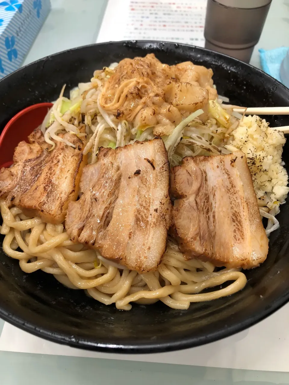 汁なしラーメン(麺、茹で前400g•野菜アブラニンニク普通)|マツさん