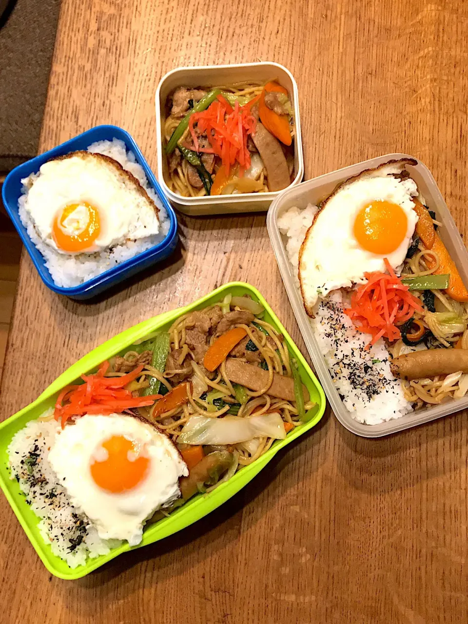 Snapdishの料理写真:家族弁当6月28日|hatabowwyomeさん