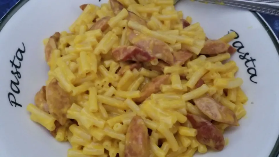 Mac & Cheese with hotdogs😊|Cocina de Czarinaさん