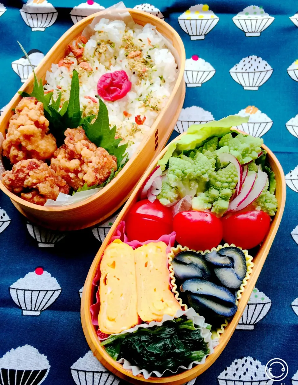 #お弁当  #お父さん弁当  #お弁当じまん 
#唐揚げ弁当  #野菜たっぷり #玉子焼き #水茄子の漬物  #ロマネスコサラダ|Blueberry🫐さん