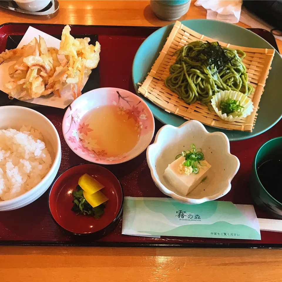 Snapdishの料理写真:霧の森昼御膳|ち〜おんさん