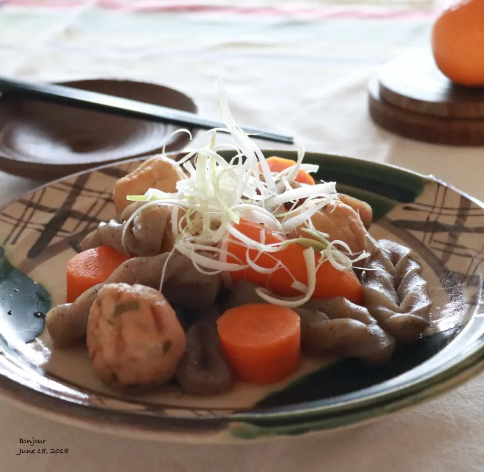 蒟蒻とがんもどきの煮物|yasuko murakamiさん