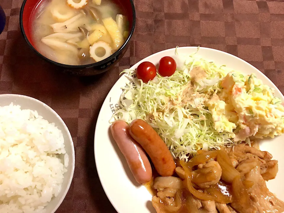 豚の生姜焼き
ポテトサラダ
お味噌汁|かなりんさん