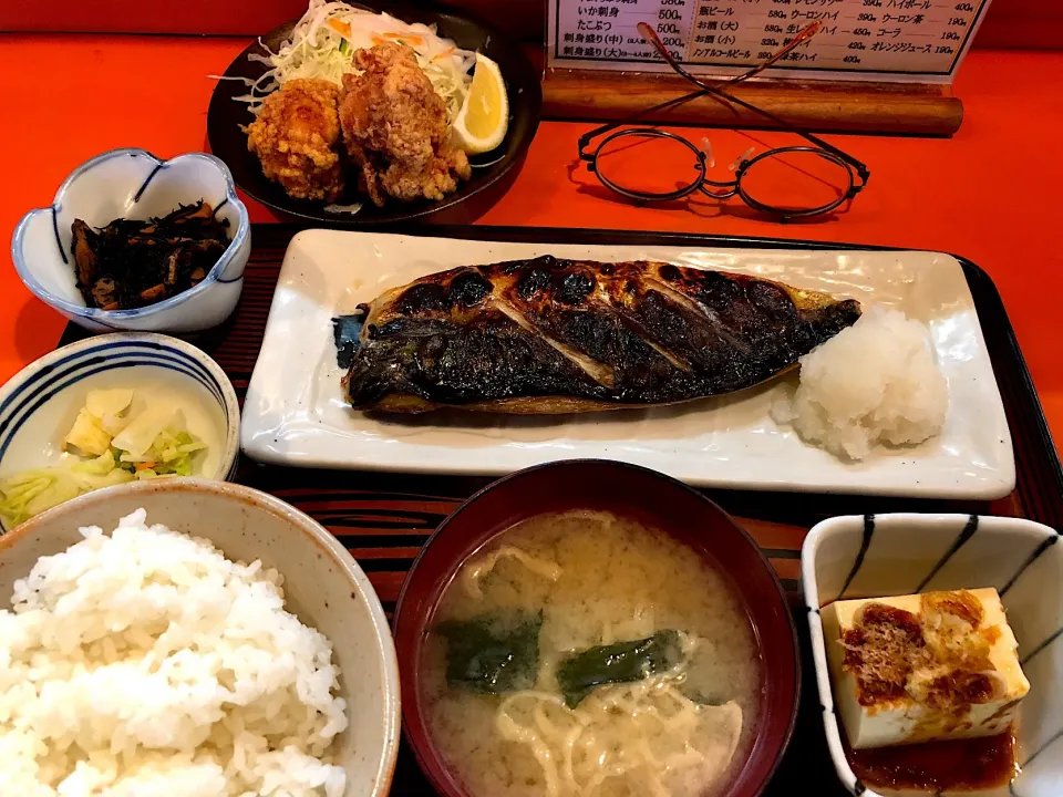 Snapdishの料理写真:焼きサバ定食 ➕ 唐揚げ
綾瀬 味安 750 ＋ 310|Noriyuki Saitoさん