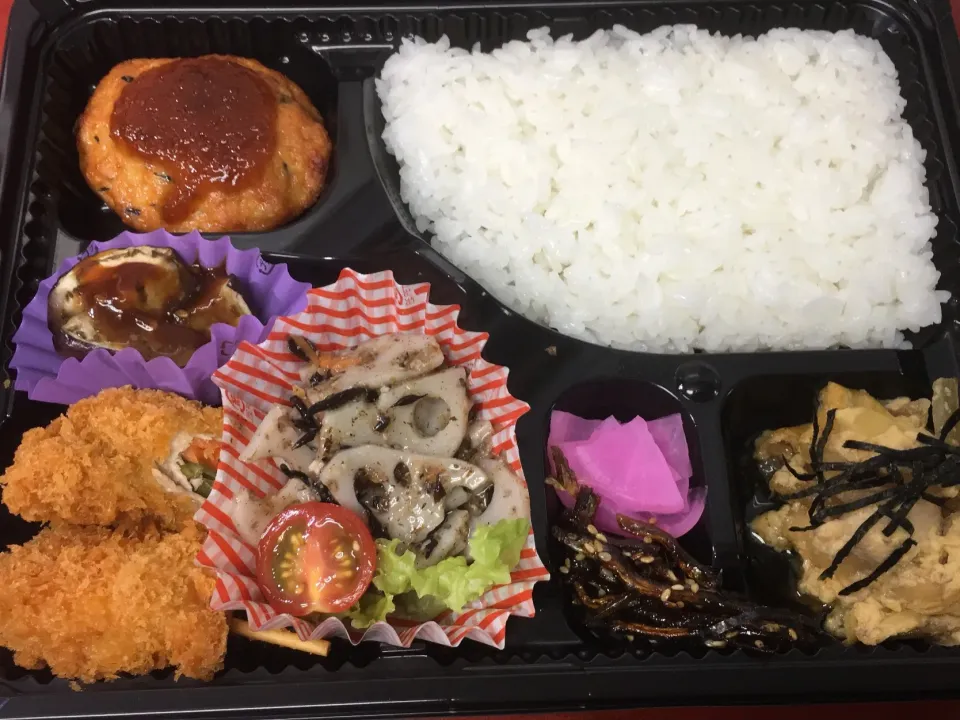 Snapdishの料理写真:お任せメニュー 日替わり宅配弁当 豊川市豊橋市一部エリア宅配|Naokazu Kuritaさん