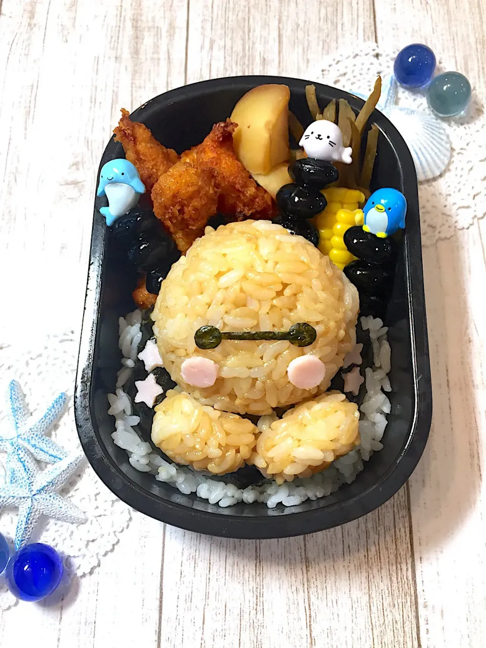 浮き輪でぷかぷかベイマックスお弁当☆|makoryuneさん