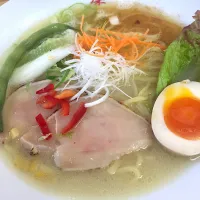 Snapdishの料理写真:ラーメン専門店 凛 塩|たかさんさん