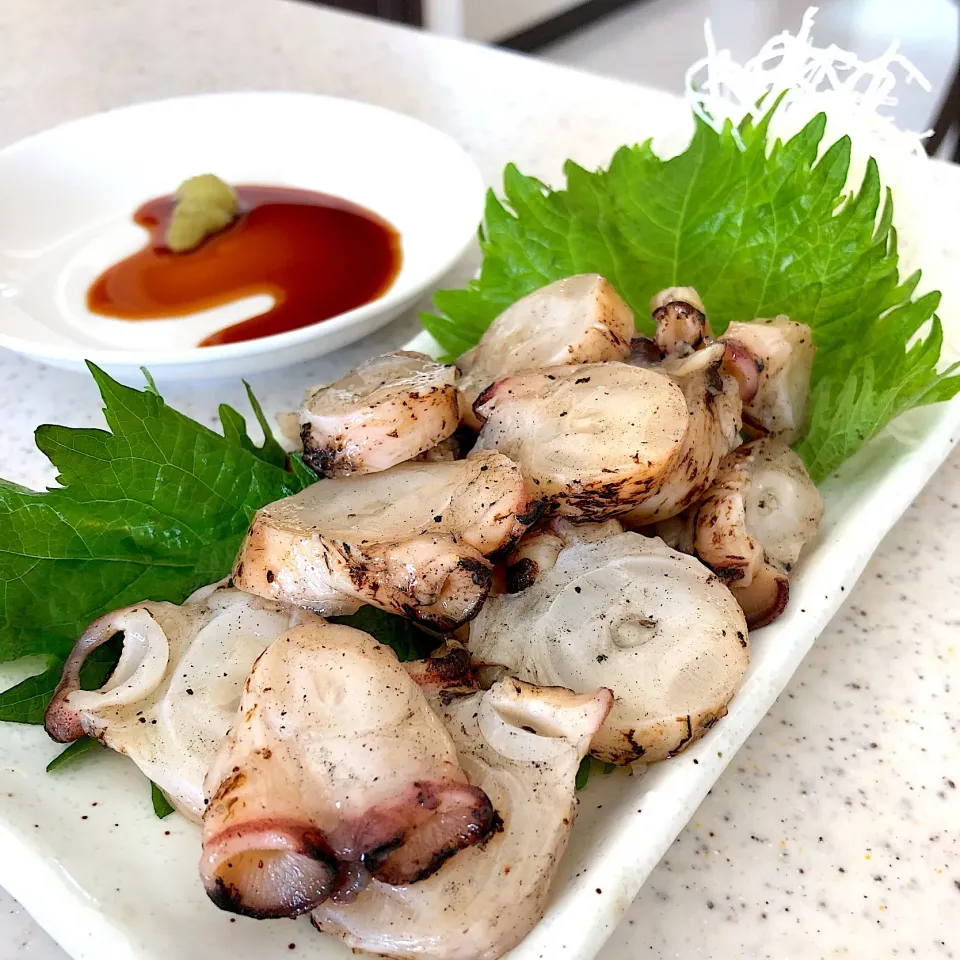 Snapdishの料理写真:炙りタコ刺し🐙 #刺し身|ヨッチャンさん