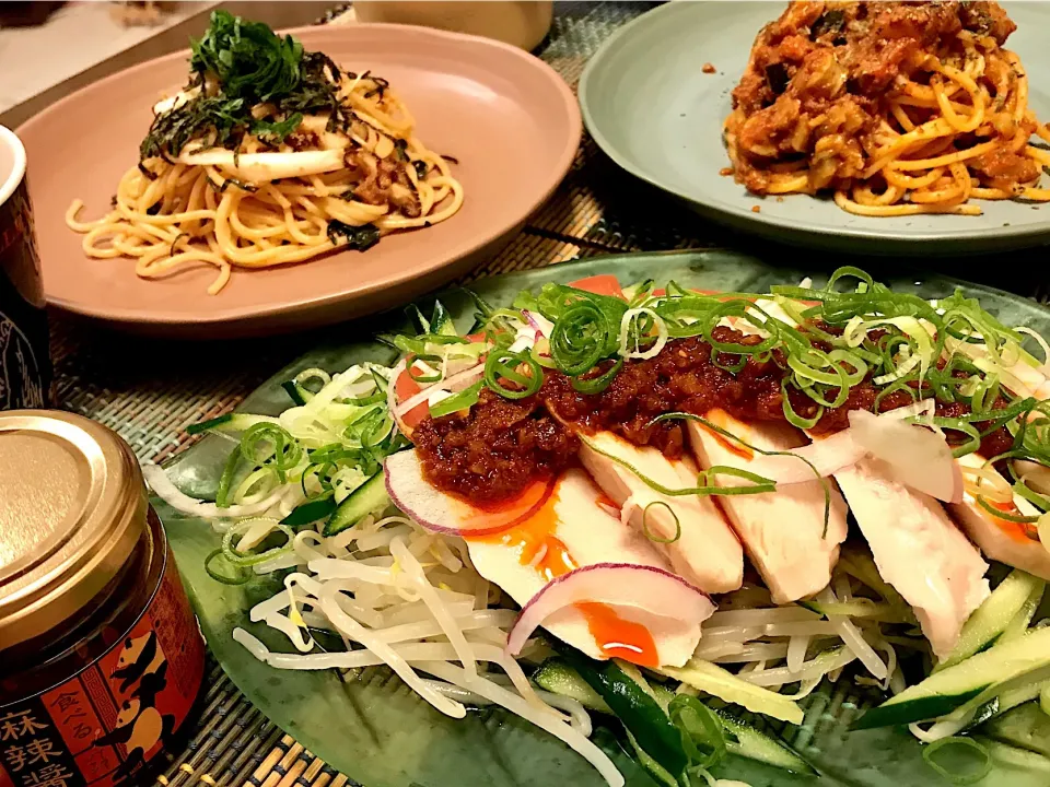 Snapdishの料理写真:今日の夕飯は、麻婆醬でサラダとパスタ|sono.kさん