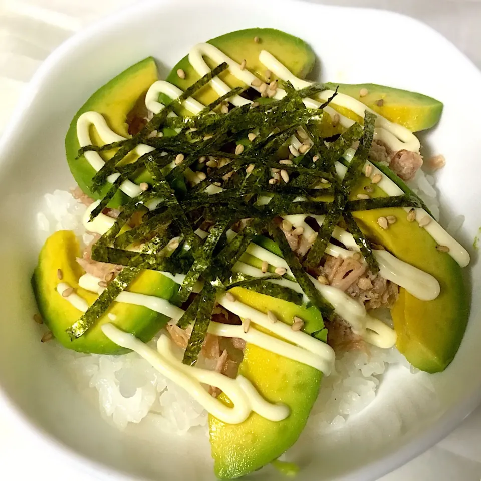 アボカドツナマヨ丼🥑|みなさん