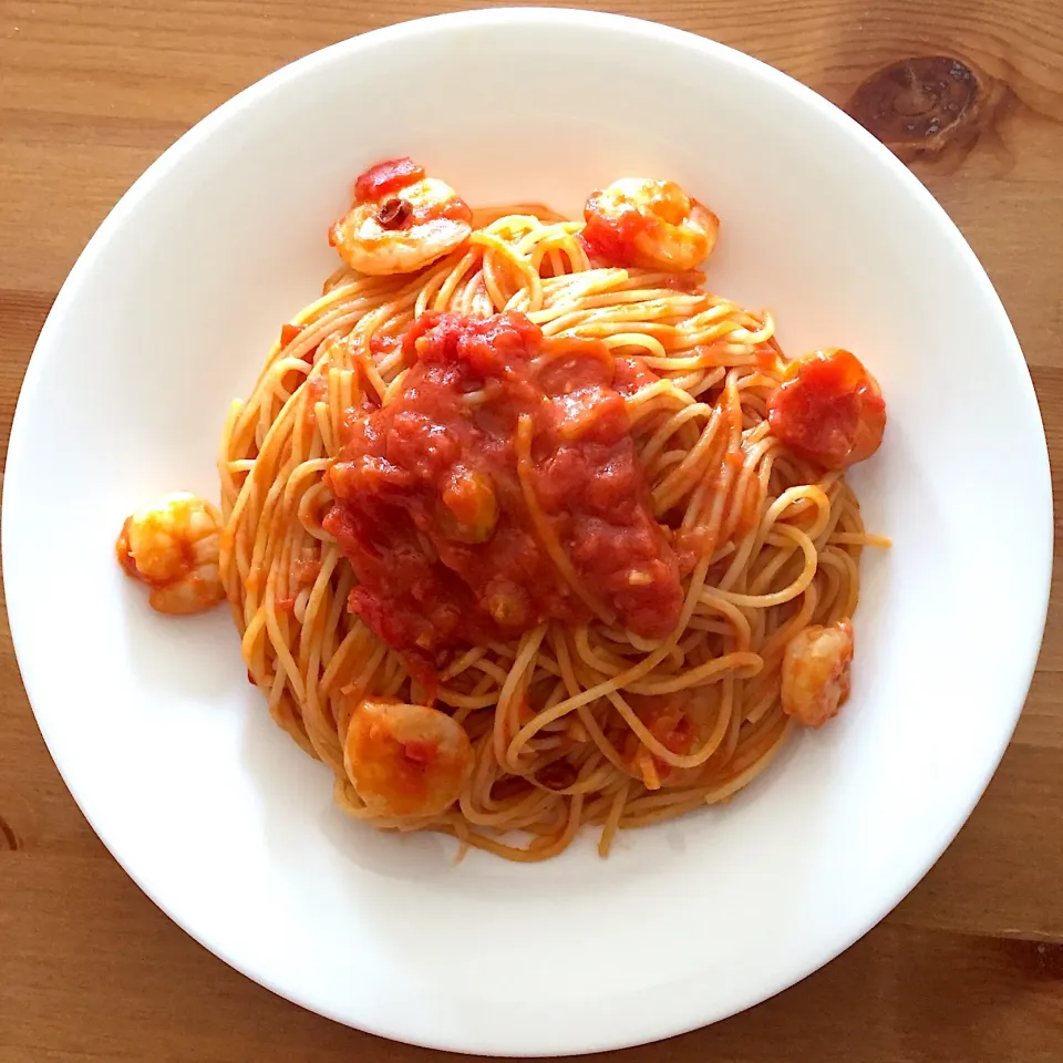 エビのトマトソースパスタ作ったよ🦐🍝|NOMU'S キッチン🍳さん