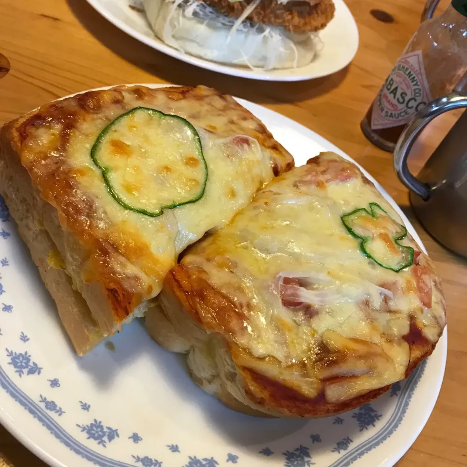 Snapdishの料理写真:ピザトースト@コメダ珈琲|麻紀子さん