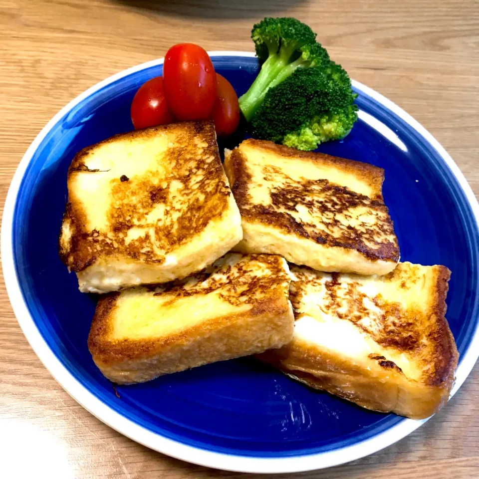 ギーを使ってフレンチトースト🥪🥦|あきころさん