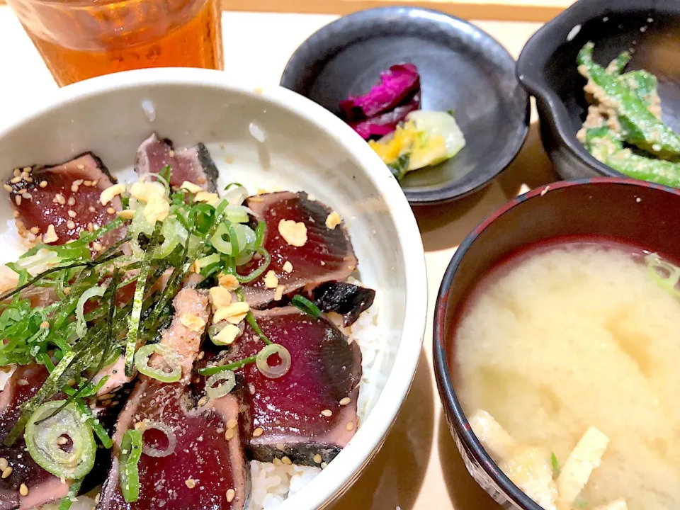 鰹のタタキ丼♡|はるかさん