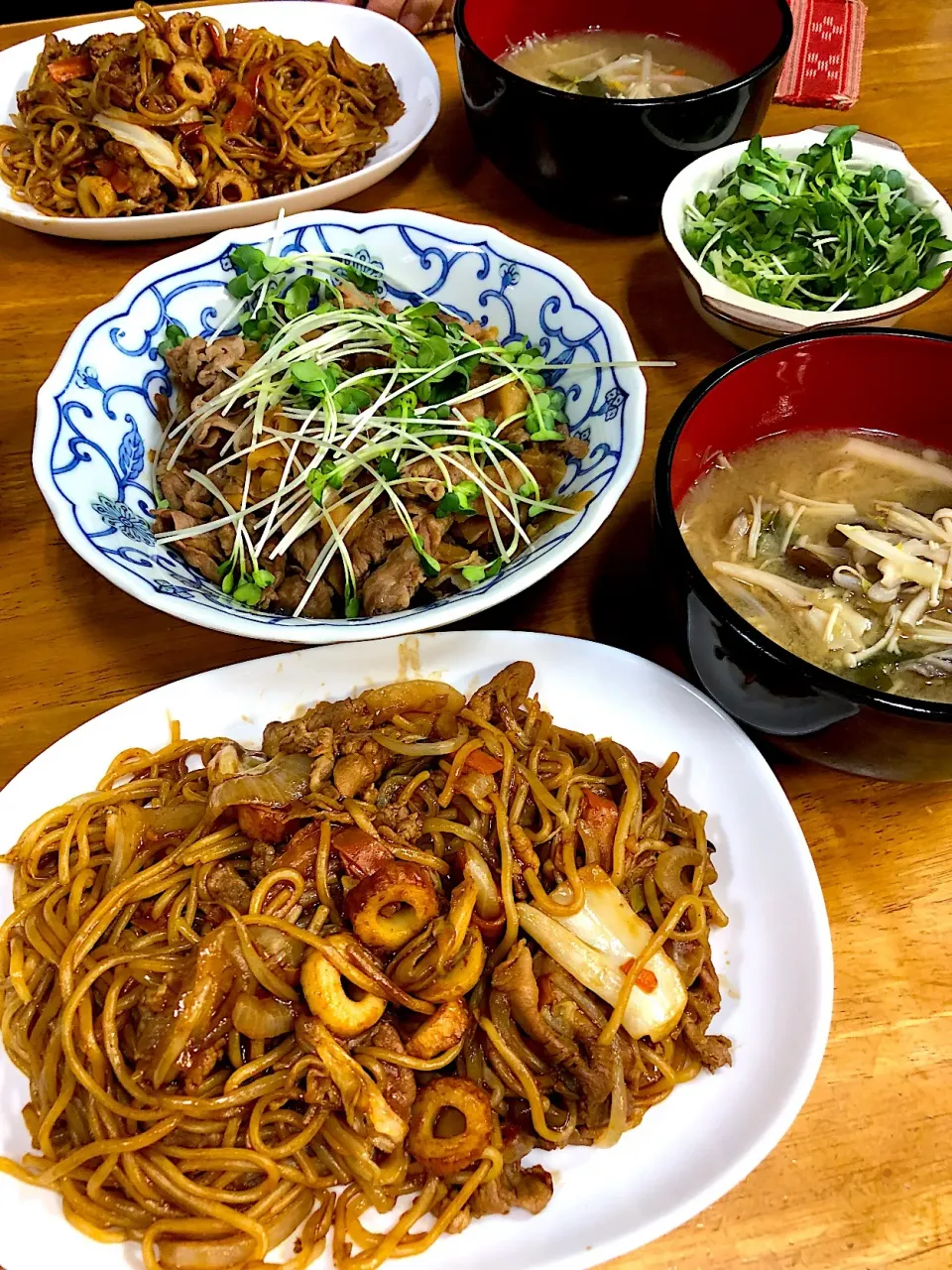 焼きそば&みそ汁、お弁当用の新生姜と豚肉の甘辛炒め＼(^o^)／|すかラインさん