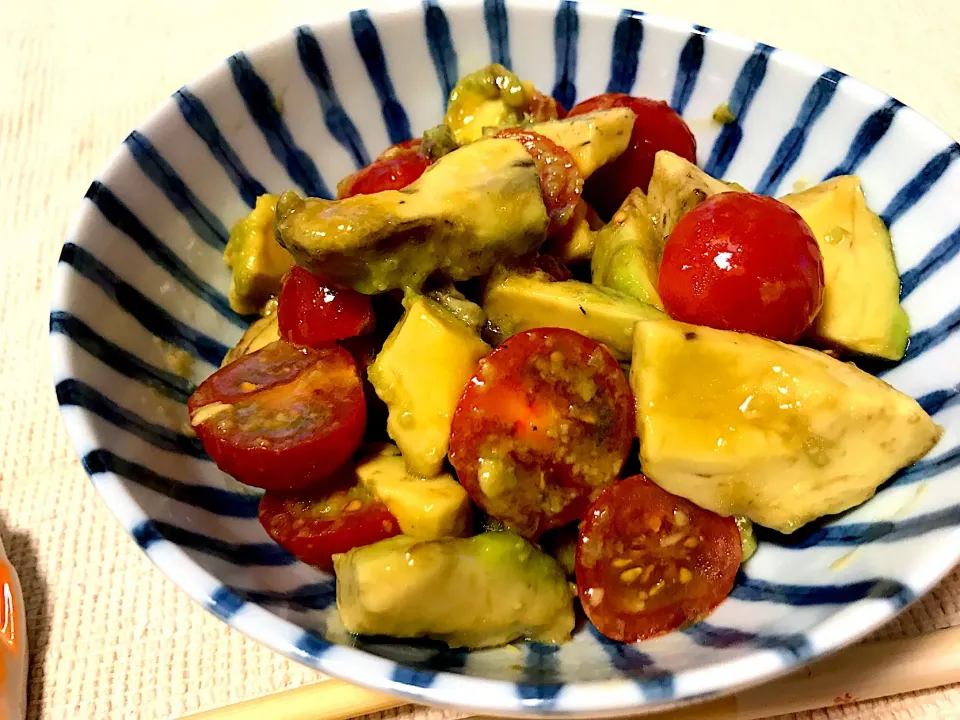 アボカドとトマトのわさび醤油和え|Hiropanさん