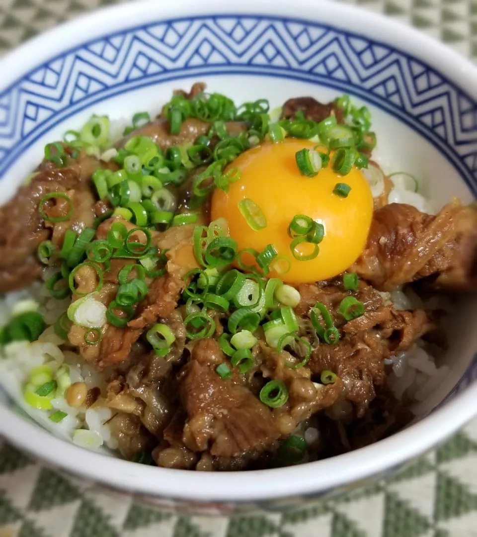 牛すじ丼|🍴ナッペKさん