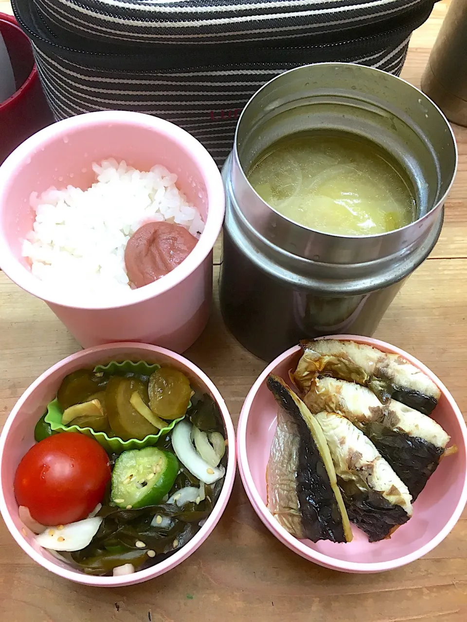 今日のお弁当。メインは焼き鯖🐟|パオパオあつこさん