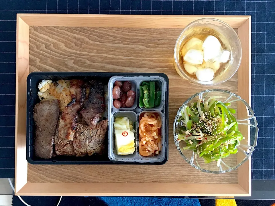 Snapdishの料理写真:叙々苑弁当・無限ピーマンセロリin|Syou Syousyou Syouさん