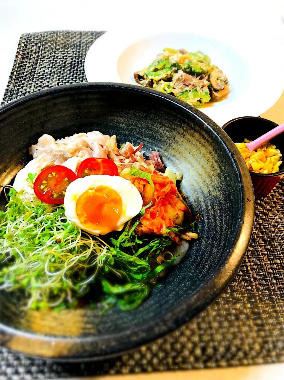 今日の晩御飯/ジャージャー麺＆鯖缶入りゴーヤチャンプル＆焼きとうもろこし
#RIKAちゃんcooking  #美容  #健康  #節約  #簡単  #1日1食ガッツリ晩御飯  #美味しく食べられる事に感謝|BabyRIKAさん