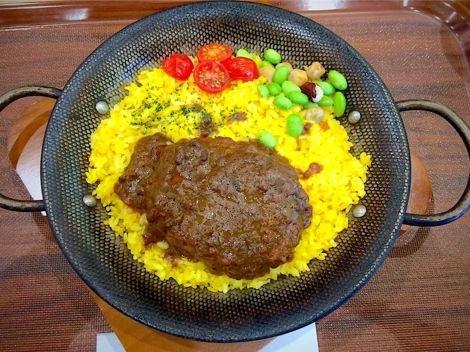 ハンバーグパエリア🥘カレーソース|翡翠さん