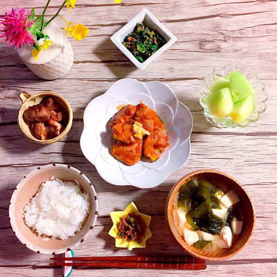 ✣かぼちゃの豚肉巻き煮
✣ほうれん草の胡麻和え
✣しいたけの梅おかか醤油炒め
✣豆腐とわかめの味噌汁|はらしおりさん