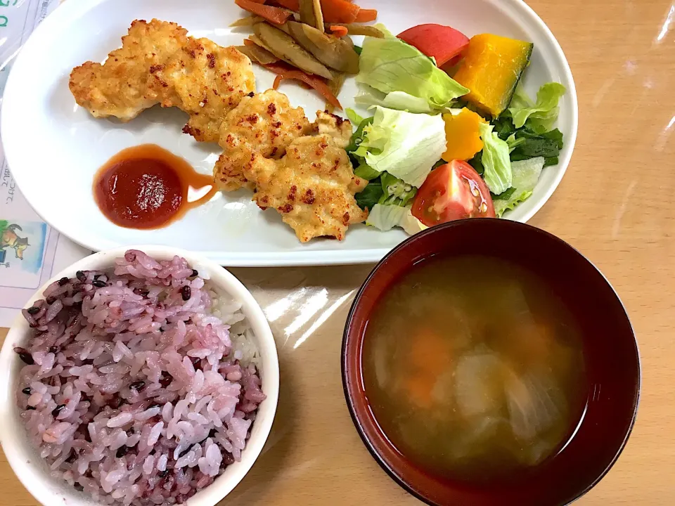 晩ご飯・チキンナゲット🍗|かわちさん