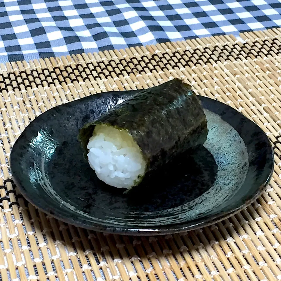 Snapdishの料理写真:余ったご飯で俵むすび!  (^-^)|Kei Satoさん