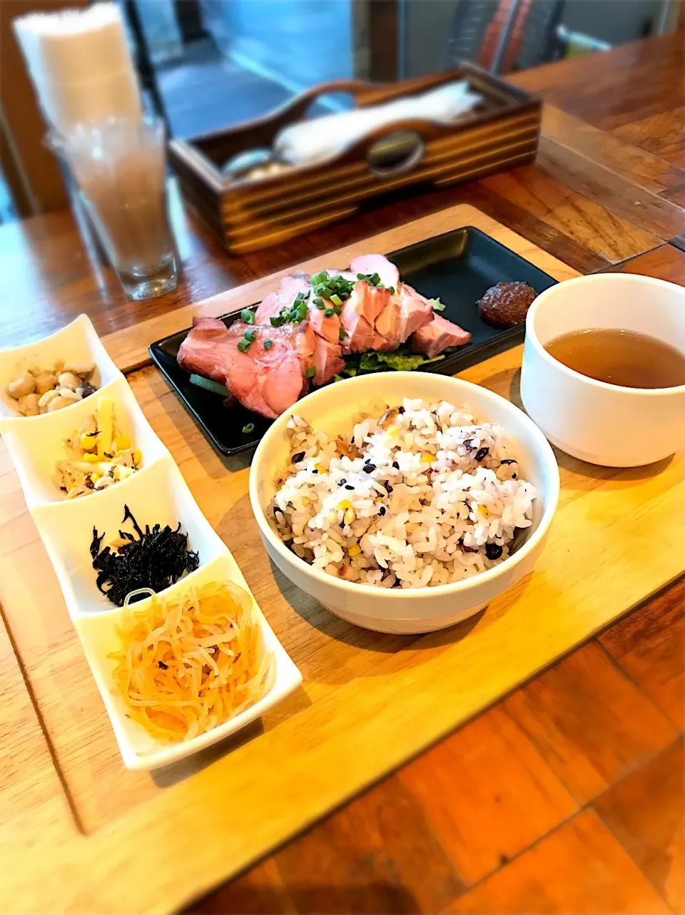 【ALLEGRO LUNCH MENU】 Ａランチ 厳選豚ロース炭火焼定食|sayaさん