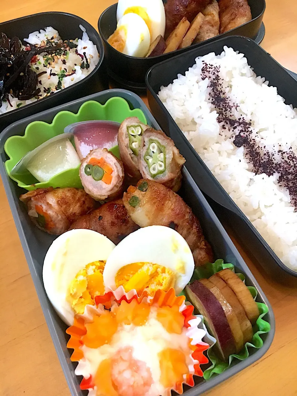 Snapdishの料理写真:7月4日。高1男子と自分弁当。
んー最近、イマイチのれないなぁ〜😅お弁当も雑💦💦|美也子さん